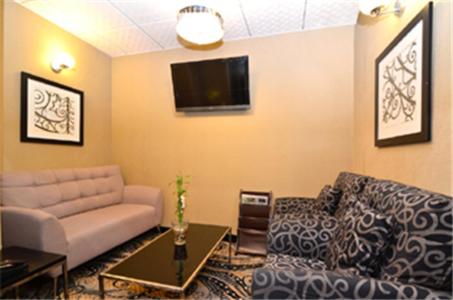 Popular attractions Area Nearby Property